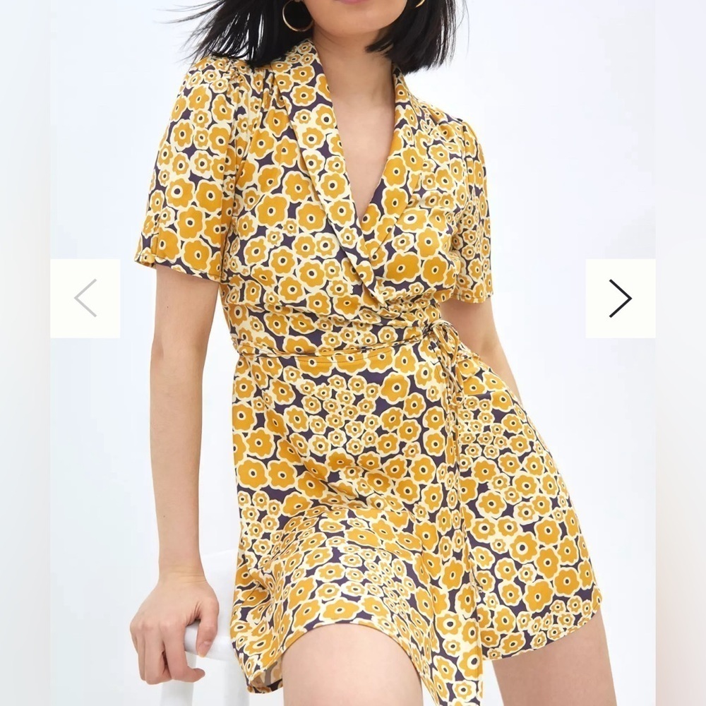 Corey Lynn Calter Floral Wrap Mini Dress NWT Size S‎